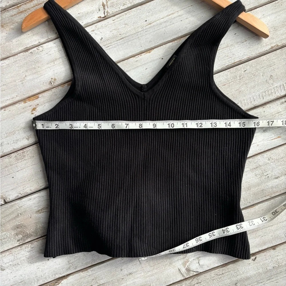 House of Harlow 1960, ribbed, cropped, tank, black, size large - Picture 6 of 7